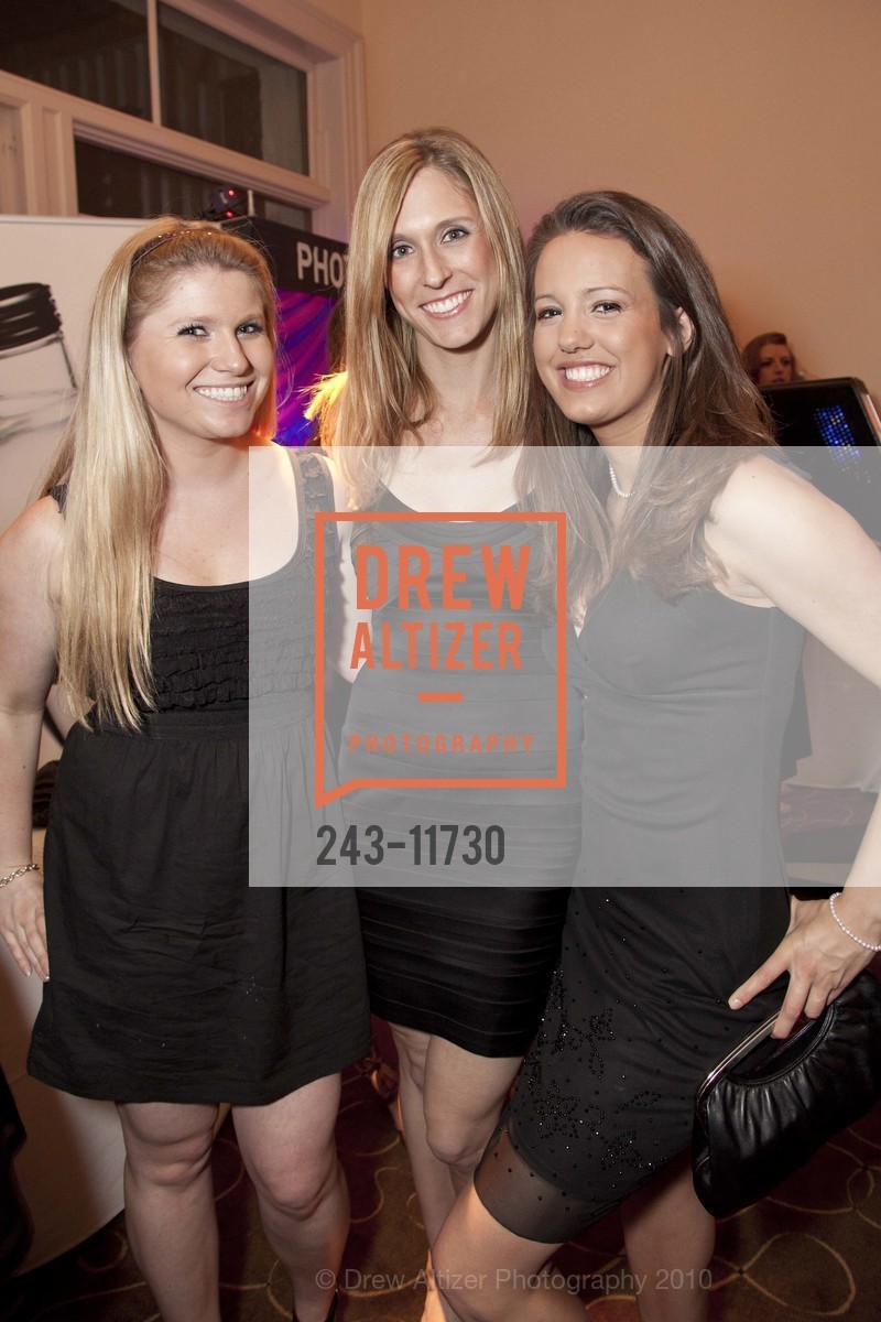 Summer McCormick, Emily Cross, Carolyn Ferreira, Spinsters of San Francisco Patrons Reception, US, May 11th, 2010, Photo #243-11730 Summer McCormick, Emily Cross, Carolyn Ferreira, Photo #243-11730