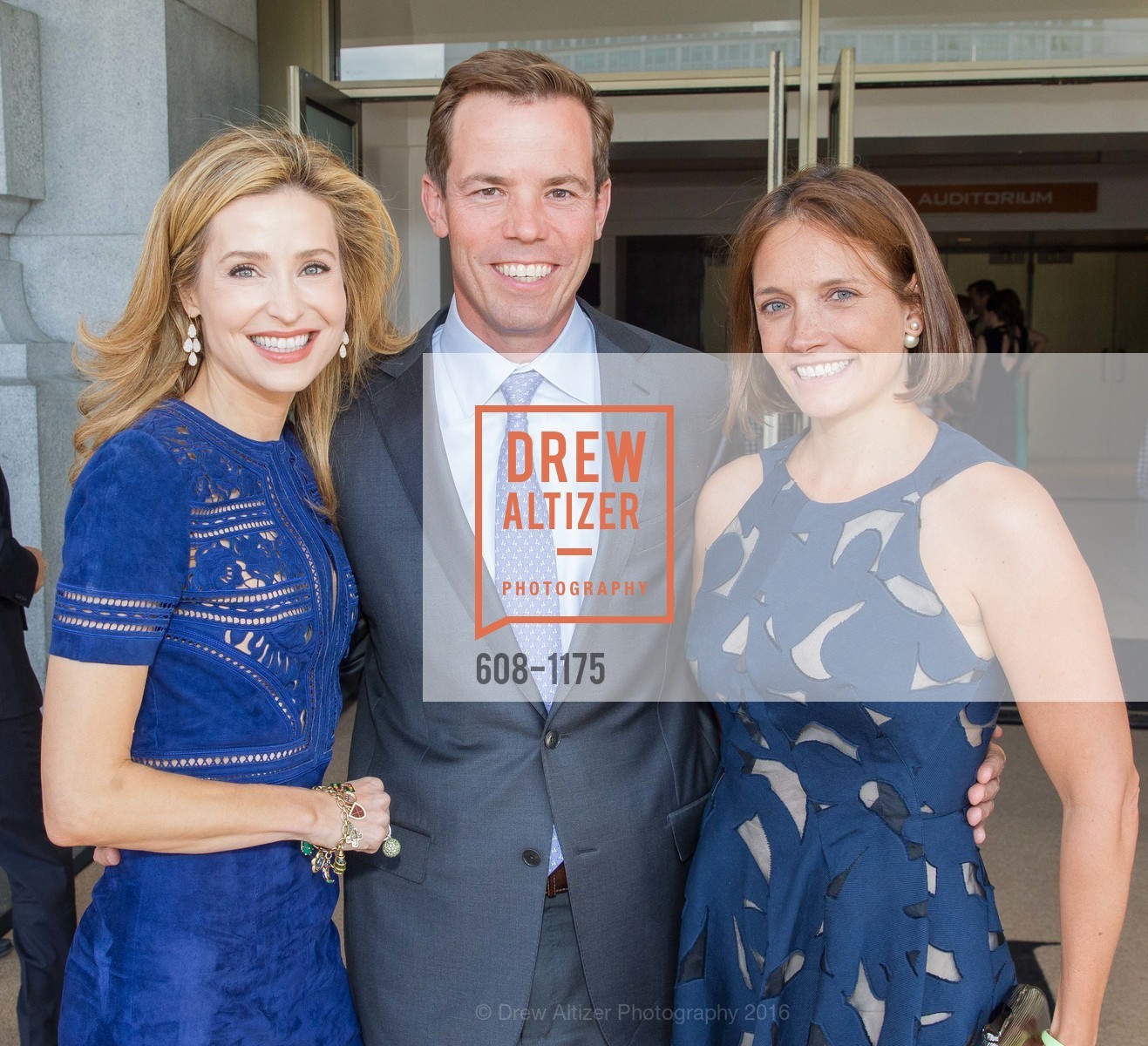 Kate Harbin Clammer, Edward McDermott, Betsy McDermott, 2016 Tipping Point Benefit, Bill Graham Civic Auditorium, May 5th, 2016, Photo #608-1175 Kate Harbin Clammer, Edward McDermott, Betsy McDermott, Photo #608-1175