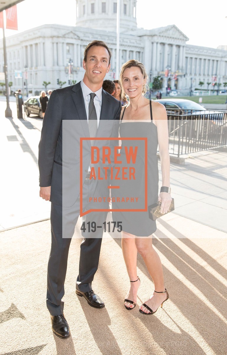Alec Perkins, Serena Perkins, 2016 Tipping Point Benefit, Bill Graham Civic Auditorium, May 5th, 2016, Photo #419-1175 Alec Perkins, Serena Perkins, Photo #419-1175