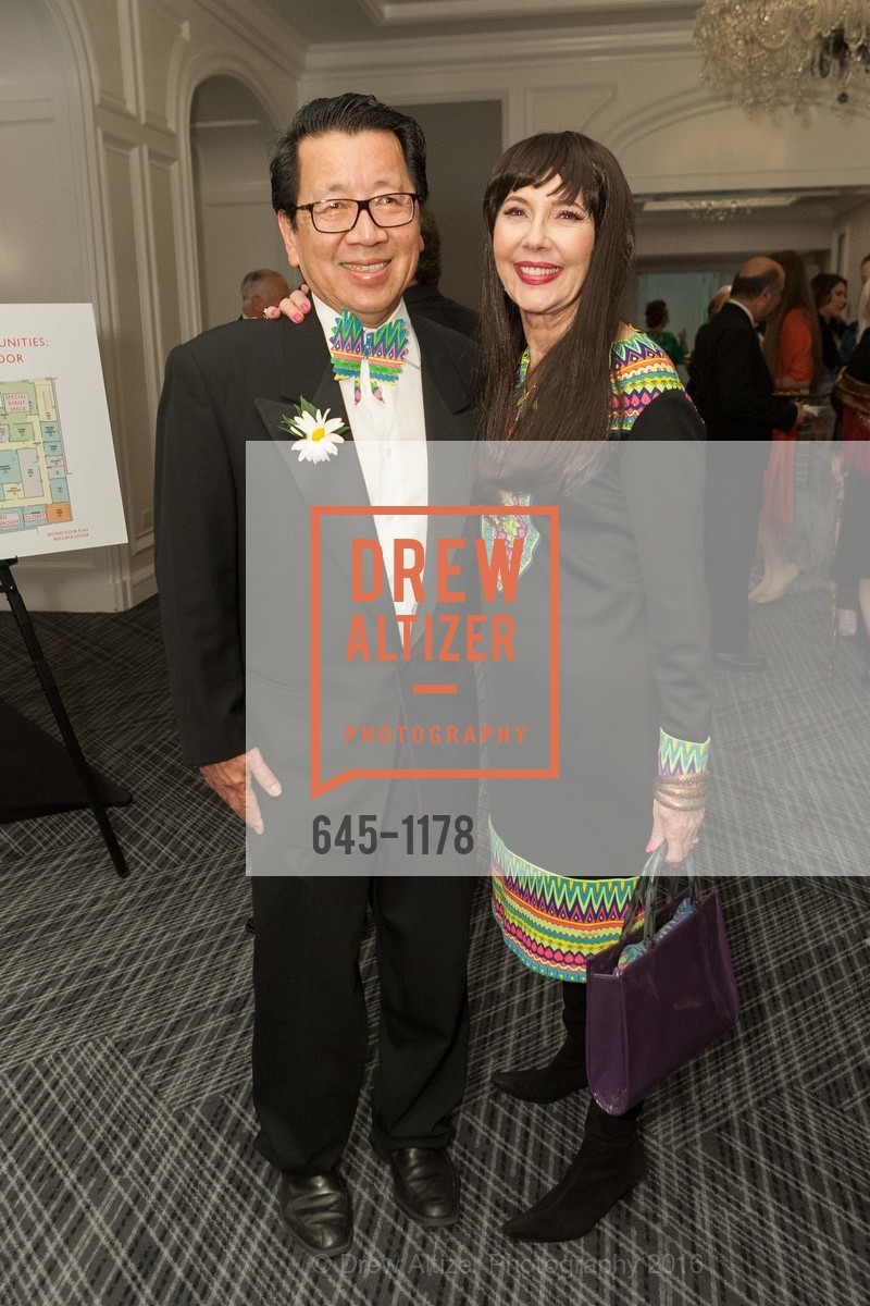 Victor Ortiz, Ben Fong-Torres, Dianne Fong-Torres, Photo #645-1178
