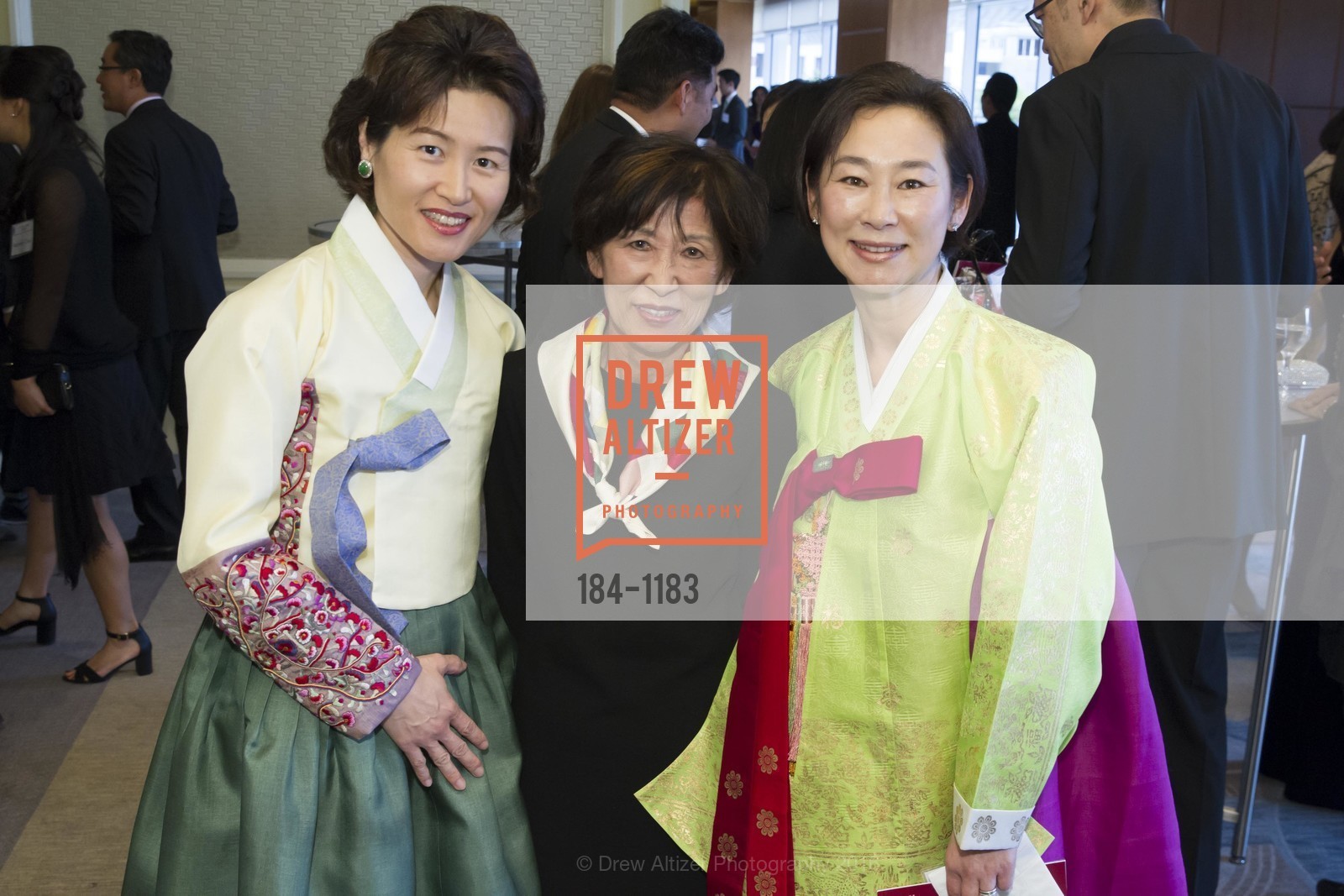Minji Kim, Julie Nemes, Yao Ming Lee, Photo #184-1183