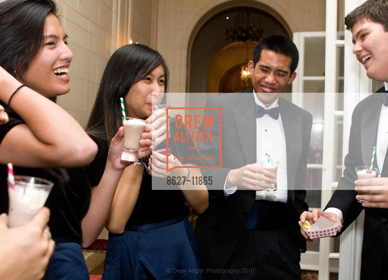 Vivian Capulong, Monica Dy, Xavier Sandaydiego, Gettys Host SI Auction Salon with Chorus, US, October 23rd, 2010, Photo #8627-11865 Vivian Capulong, Monica Dy, Xavier Sandaydiego, Photo #8627-11865