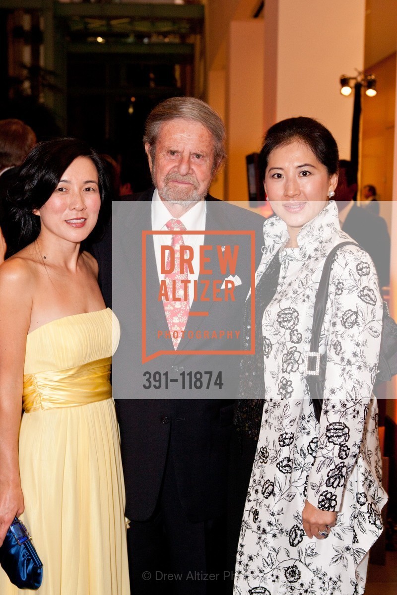 Salle Yoo, Tad Taube, Goretti Lui, Chuseok Gala at ASIAN ART MUSEUM, US, September 26th, 2010, Photo #391-11874 Salle Yoo, Tad Taube, Goretti Lui, Photo #391-11874
