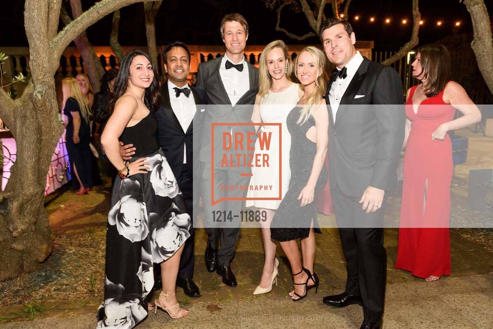 Sheila Emani, Sunny Saxena, Jan Gaudestad, Laura Jacobsen, Karoline Sieber, David Sieber, ArtPoint Gala: The Seduction, Legion of Honor Museum. 100 34th Ave, San Francisco, CA 94121, May 12th, 2018, Photo #1214-11889 Sheila Emani, Sunny Saxena, Jan Gaudestad, Laura Jacobsen, Karoline Sieber, David Sieber, Photo #1214-11889