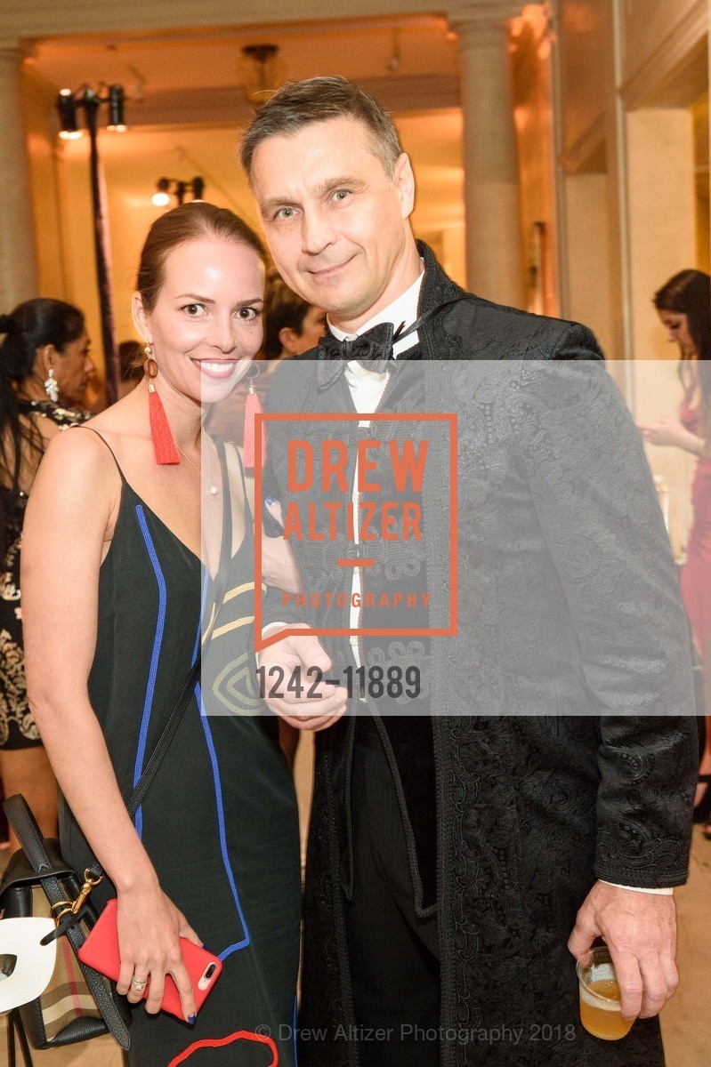 Ksenia Shabelsky, Vadim Mebuchim, ArtPoint Gala: The Seduction, Legion of Honor Museum. 100 34th Ave, San Francisco, CA 94121, May 12th, 2018, Photo #1242-11889 Ksenia Shabelsky, Vadim Mebuchim, Photo #1242-11889