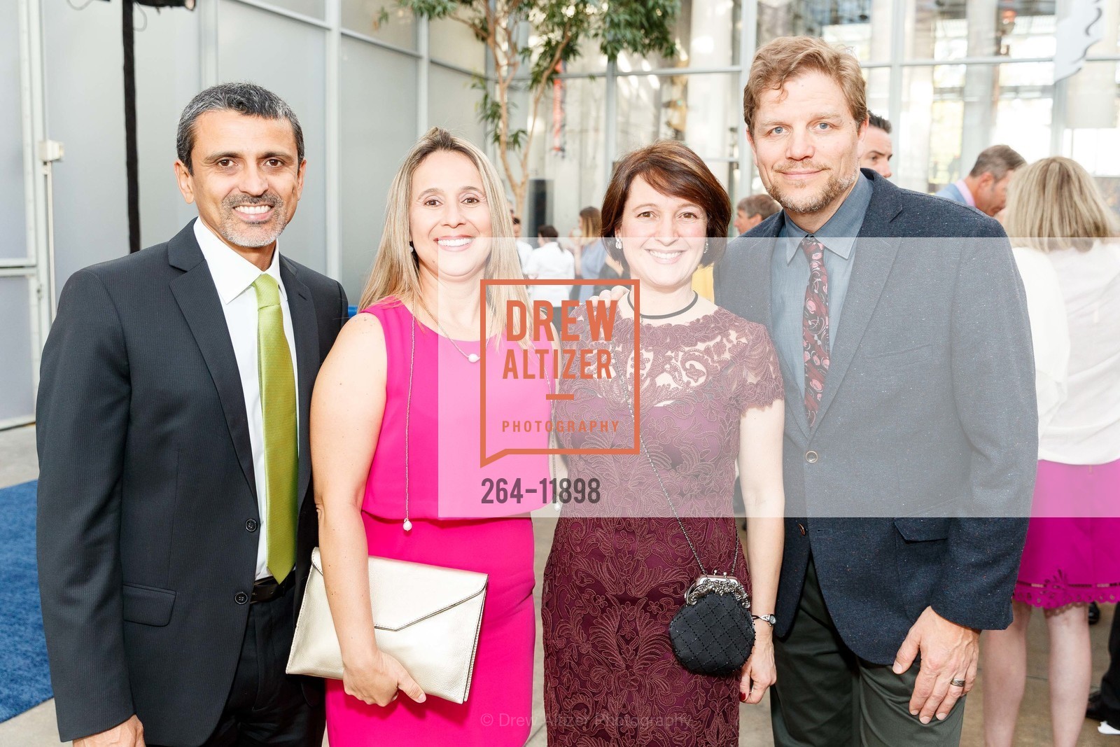 Luiz Rocha, Claudia Rocha, Shannon Bennett, Durrell Kapan, Big Bang Gala 2018 benefiting the California Acedemy of Sciences, California Academy of Sciences, Photo #264-11898 Luiz Rocha, Claudia Rocha, Shannon Bennett, Durrell Kapan, Photo #264-11898