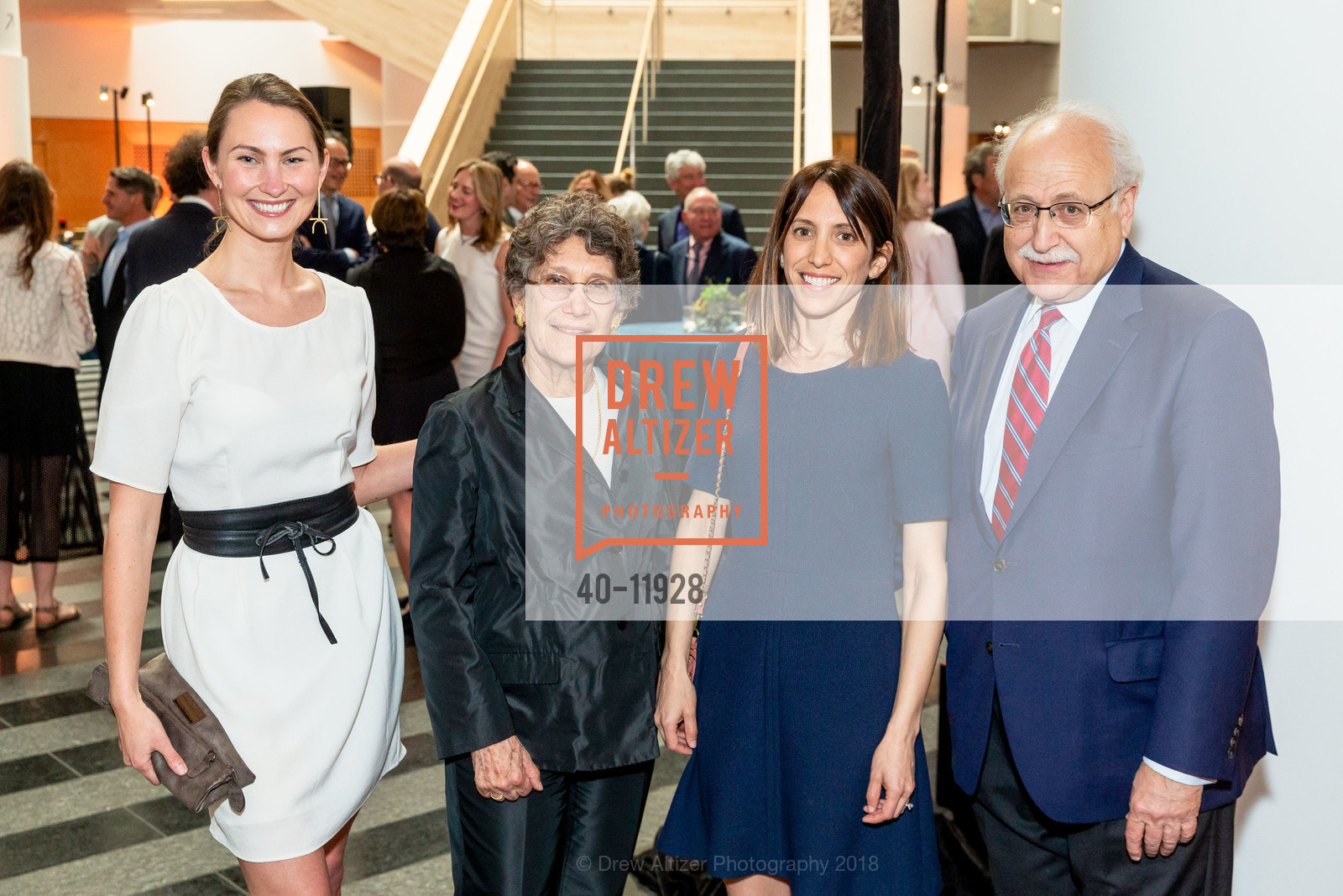 Caroline Stephens, Nancy Schatzberg, Lindsey Schatzberg, Alan Schatzberg, Photo #40-11928