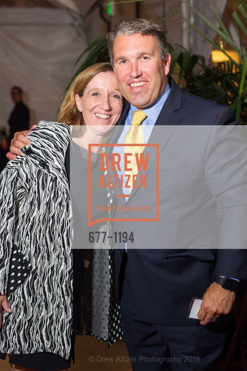 Donna Davis, Scott Sidwell, 2016 USF California Prize Gala, USF Campus, Fromm Hall and Welch Field. 2130 Fulton Street, San Francisco, CA 94118, May 12th, 2016, Photo #677-1194 Donna Davis, Scott Sidwell, Photo #677-1194