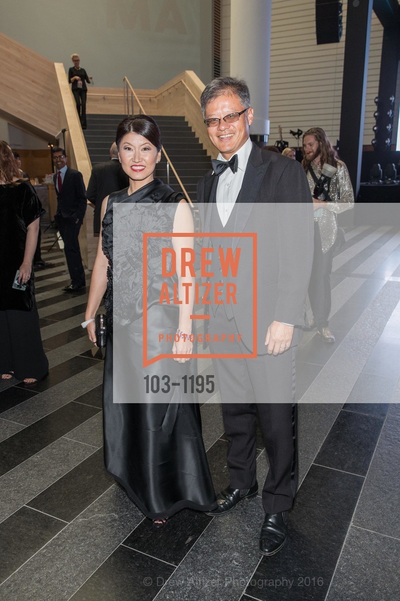 Akiko Yamazaki, Jerry Yang, Photo #103-1195