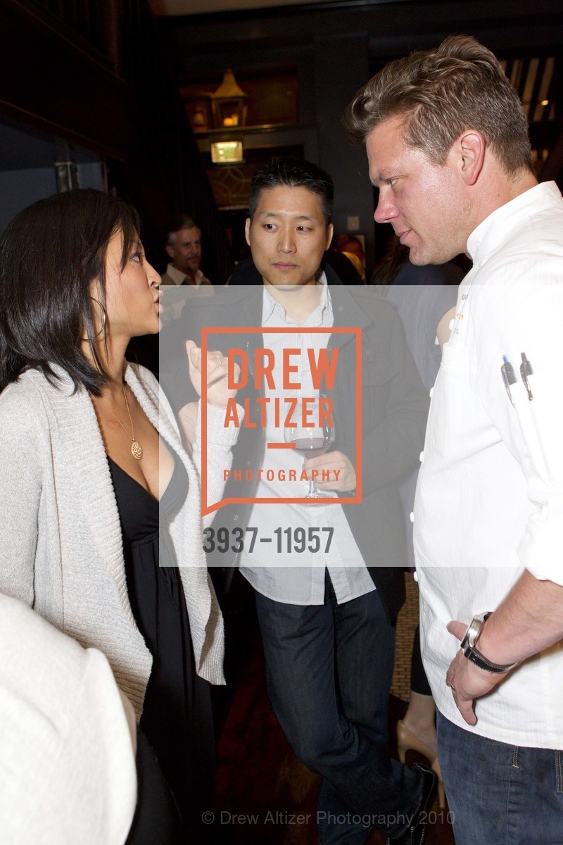 Emily Shen, Howard Shen, Tyler Florence, Tyler Florence's WAYFARE TAVERN VIP Night, US, June 20th, 2010, Photo #3937-11957 Emily Shen, Howard Shen, Tyler Florence, Photo #3937-11957