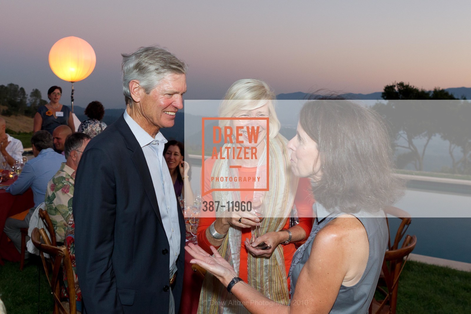 Philip Darney, Uta Landy, Pam Barnes, Jan and John Zakin Host a Wine Country Dinner Benefiting Engender Health, US, September 26th, 2010, Photo #387-11960 Philip Darney, Uta Landy, Pam Barnes, Photo #387-11960