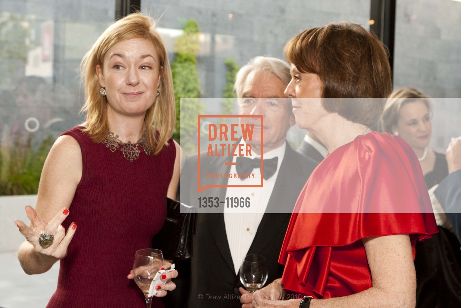 Katie Schwab, Charles Schwab, Helen Schwab, The San Francisco Museum of Modern Art Celebrates 75 years with the 2010 Modern Ball, US, May 15th, 2010, Photo #1353-11966 Katie Schwab, Charles Schwab, Helen Schwab, Photo #1353-11966