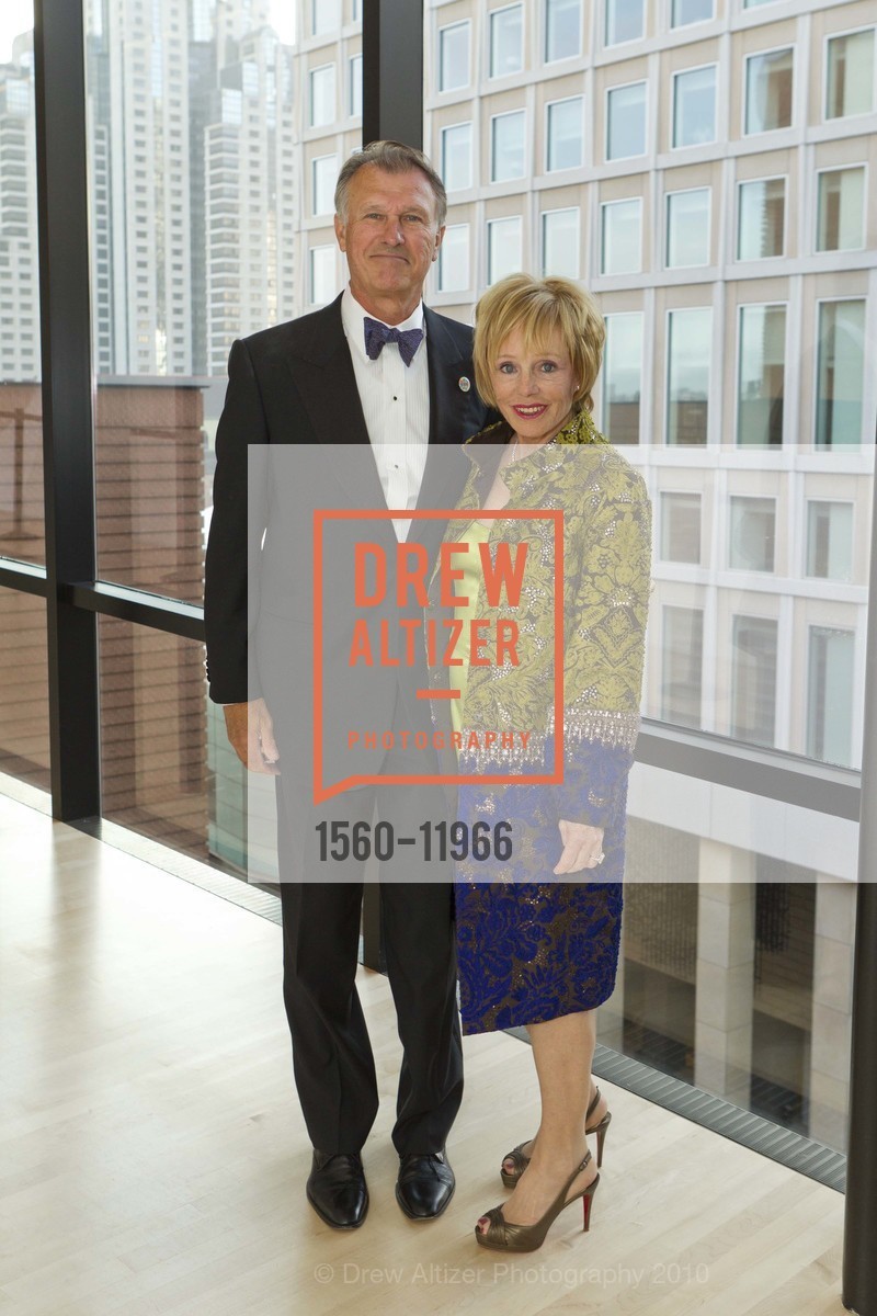 Dick Kovacevich, Mary Jo Kovacevich, The San Francisco Museum of Modern Art Celebrates 75 years with the 2010 Modern Ball, US, May 15th, 2010, Photo #1560-11966 Dick Kovacevich, Mary Jo Kovacevich, Photo #1560-11966