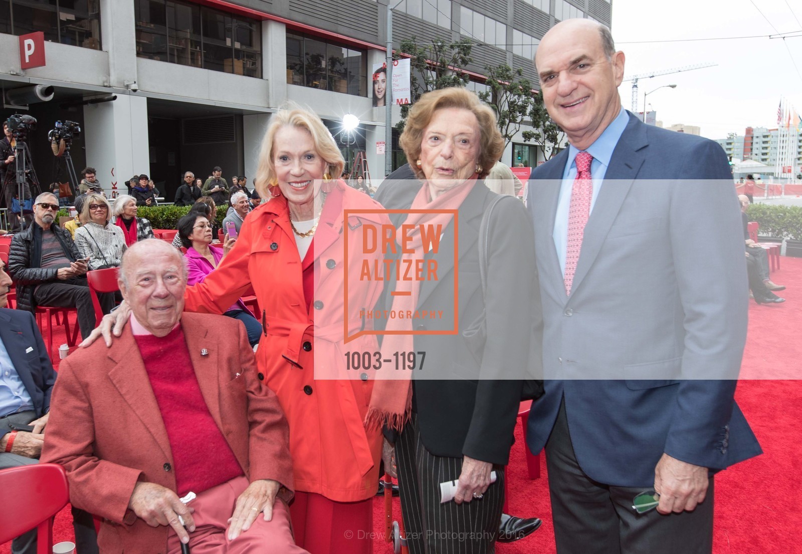 George Shultz, Charlotte Shultz, Doris Fisher, Bob Fisher, Photo #1003-1197