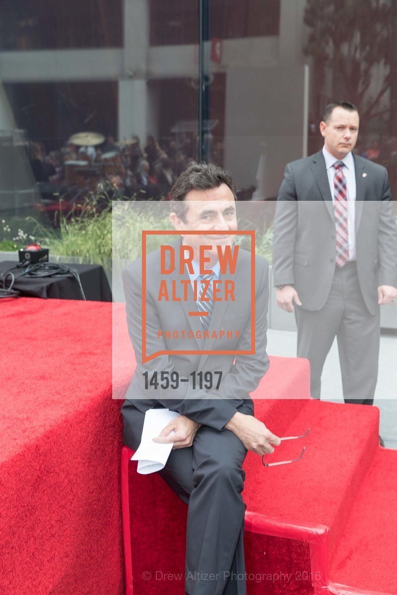 Neal Benezra, SFMOMA Ribbon Cutting Opening Day, SFMOMA. 151 3rd St, May 13th, 2016, Photo #1459-1197 Neal Benezra, Photo #1459-1197
