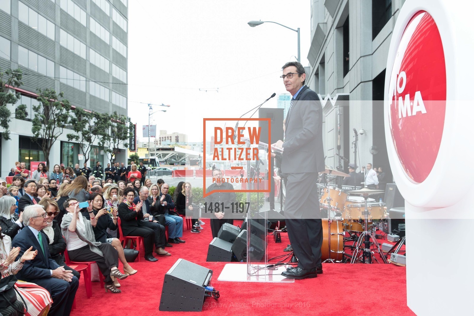 Neal Benezra, SFMOMA Ribbon Cutting Opening Day, SFMOMA. 151 3rd St, May 13th, 2016, Photo #1481-1197 Neal Benezra, Photo #1481-1197