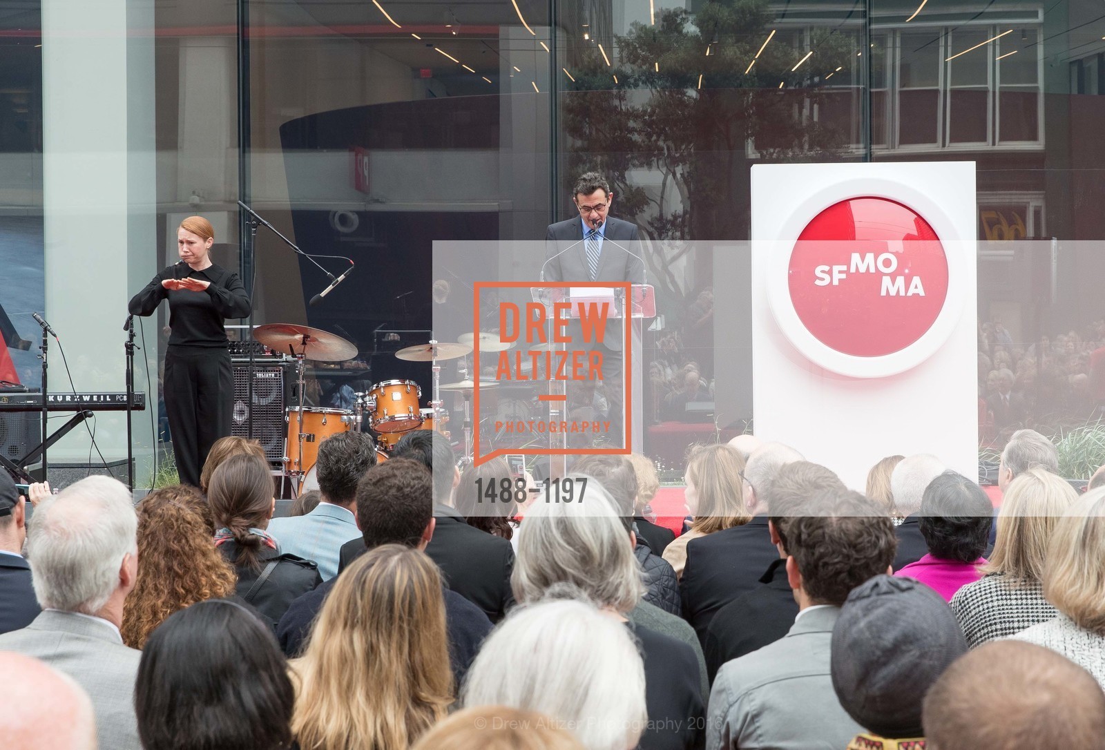 Atmosphere, SFMOMA Ribbon Cutting Opening Day, SFMOMA. 151 3rd St, May 13th, 2016, Photo #1488-1197 Atmosphere, Photo #1488-1197