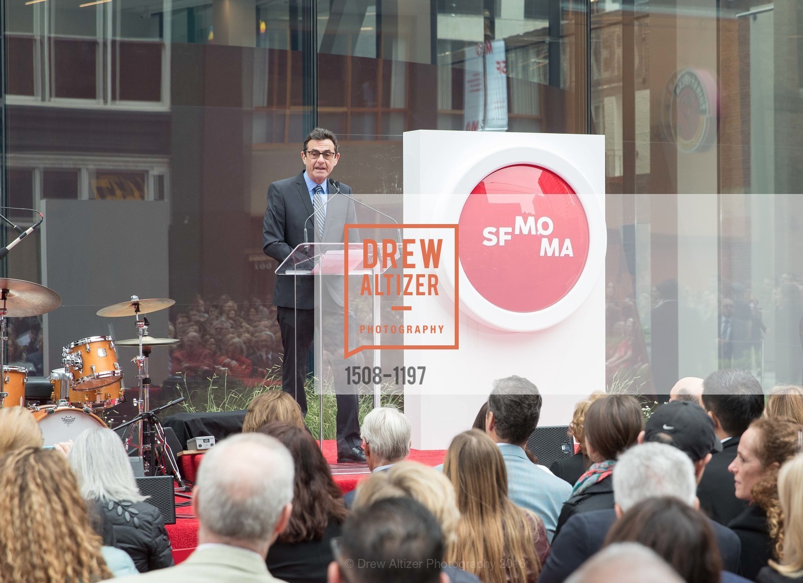 Neal Benezra, SFMOMA Ribbon Cutting Opening Day, SFMOMA. 151 3rd St, May 13th, 2016, Photo #1508-1197 Neal Benezra, Photo #1508-1197