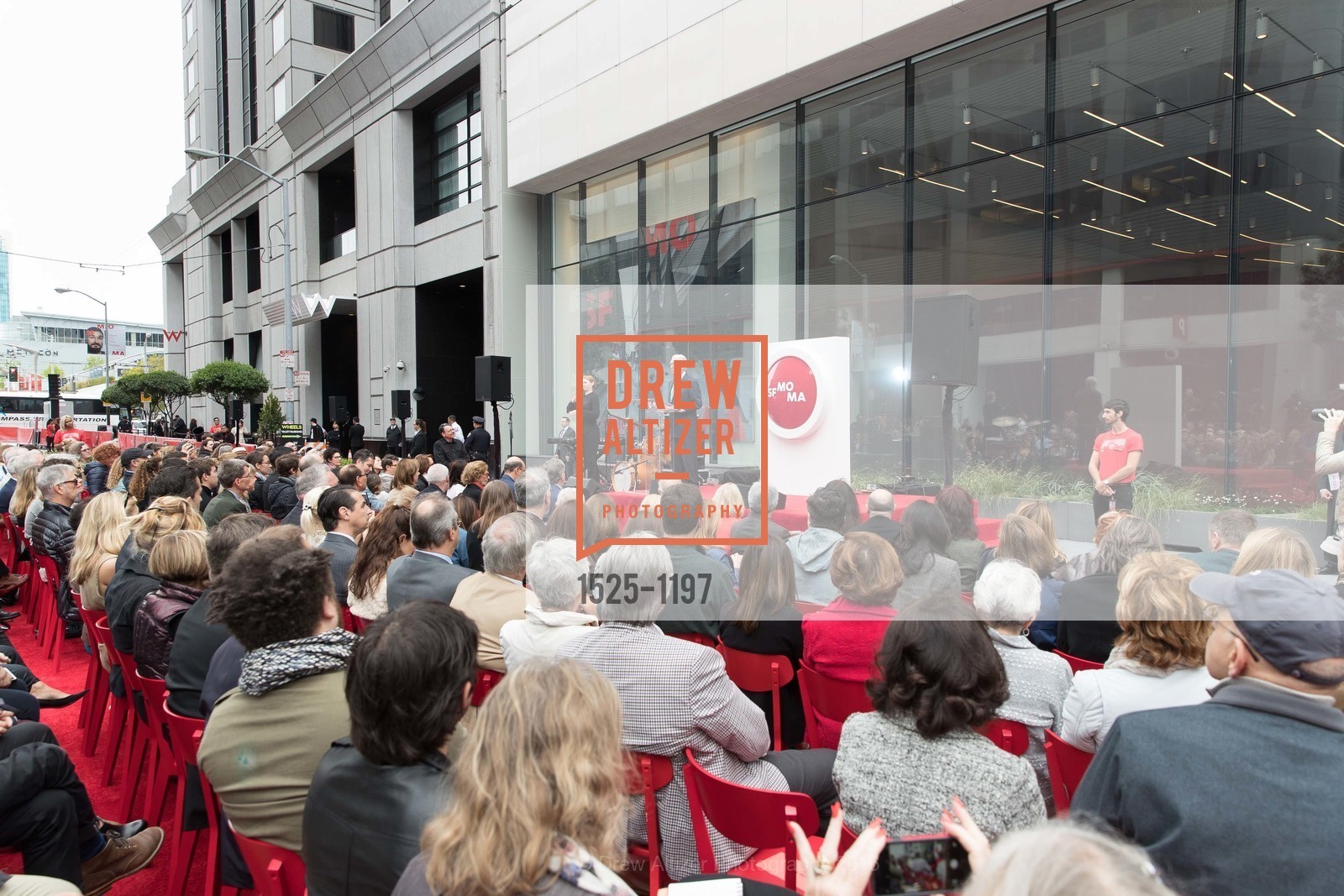 Atmosphere, SFMOMA Ribbon Cutting Opening Day, SFMOMA. 151 3rd St, May 13th, 2016, Photo #1525-1197 Atmosphere, Photo #1525-1197