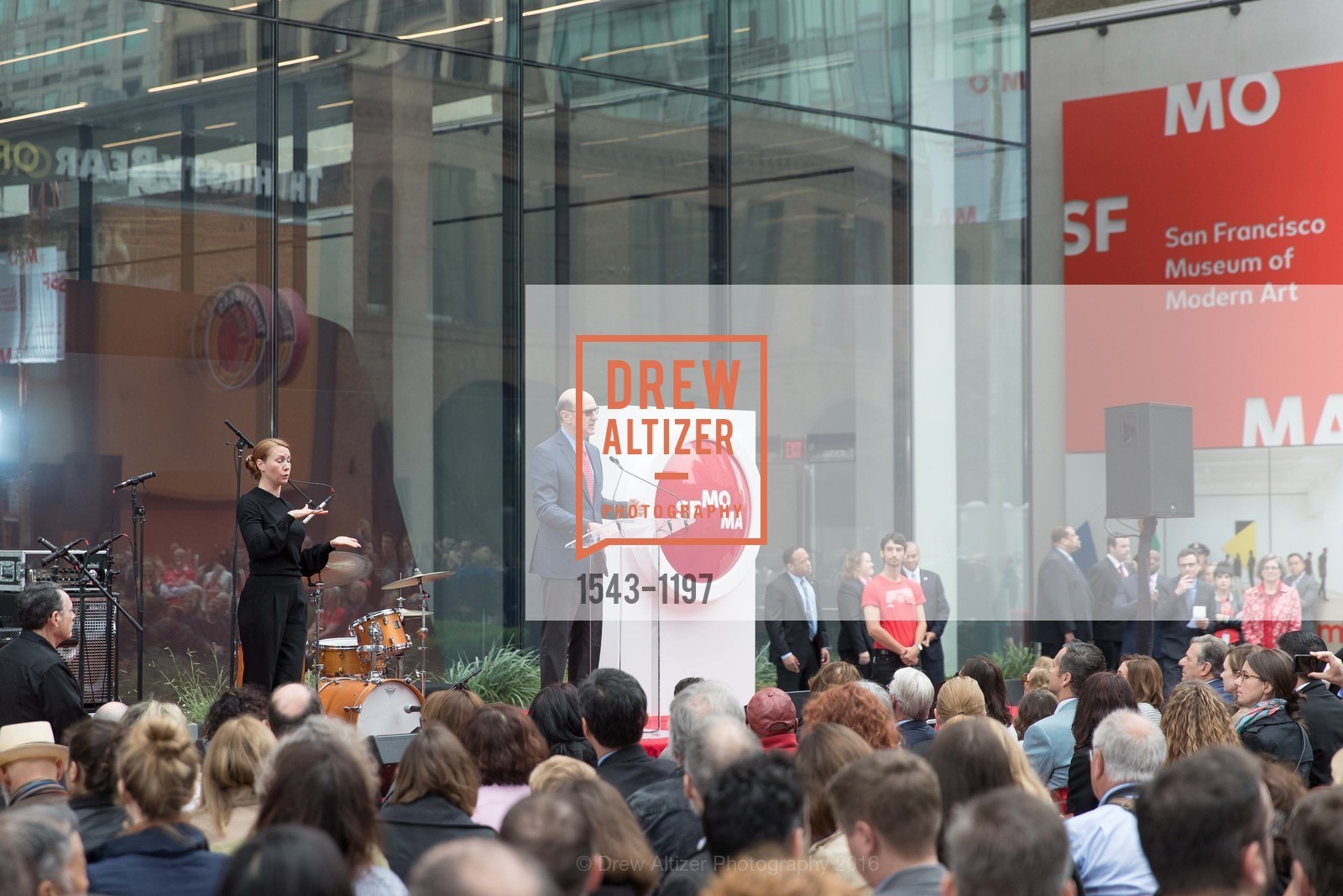 Atmosphere, SFMOMA Ribbon Cutting Opening Day, SFMOMA. 151 3rd St, May 13th, 2016, Photo #1543-1197 Atmosphere, Photo #1543-1197