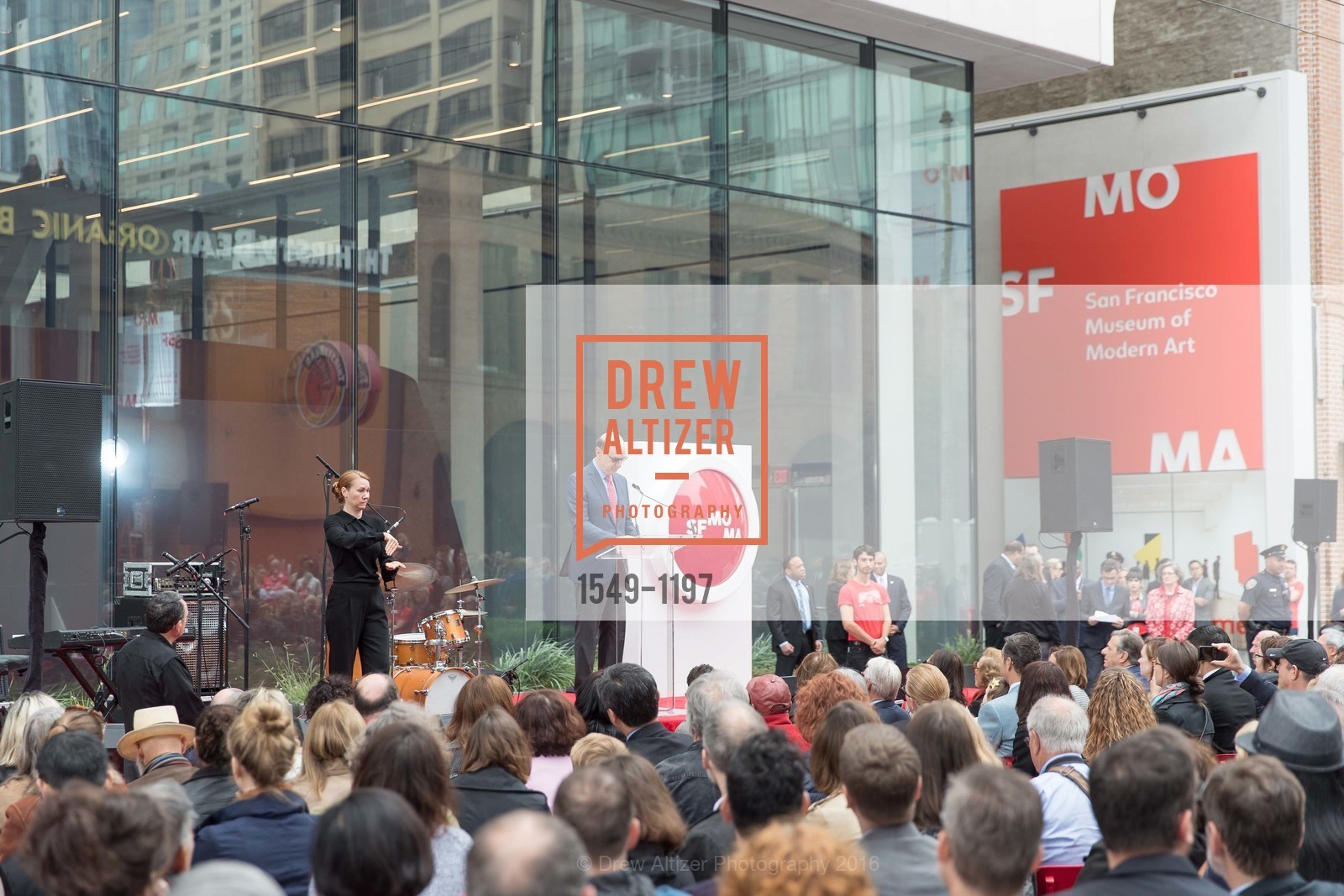 Atmosphere, SFMOMA Ribbon Cutting Opening Day, SFMOMA. 151 3rd St, May 13th, 2016, Photo #1549-1197 Atmosphere, Photo #1549-1197