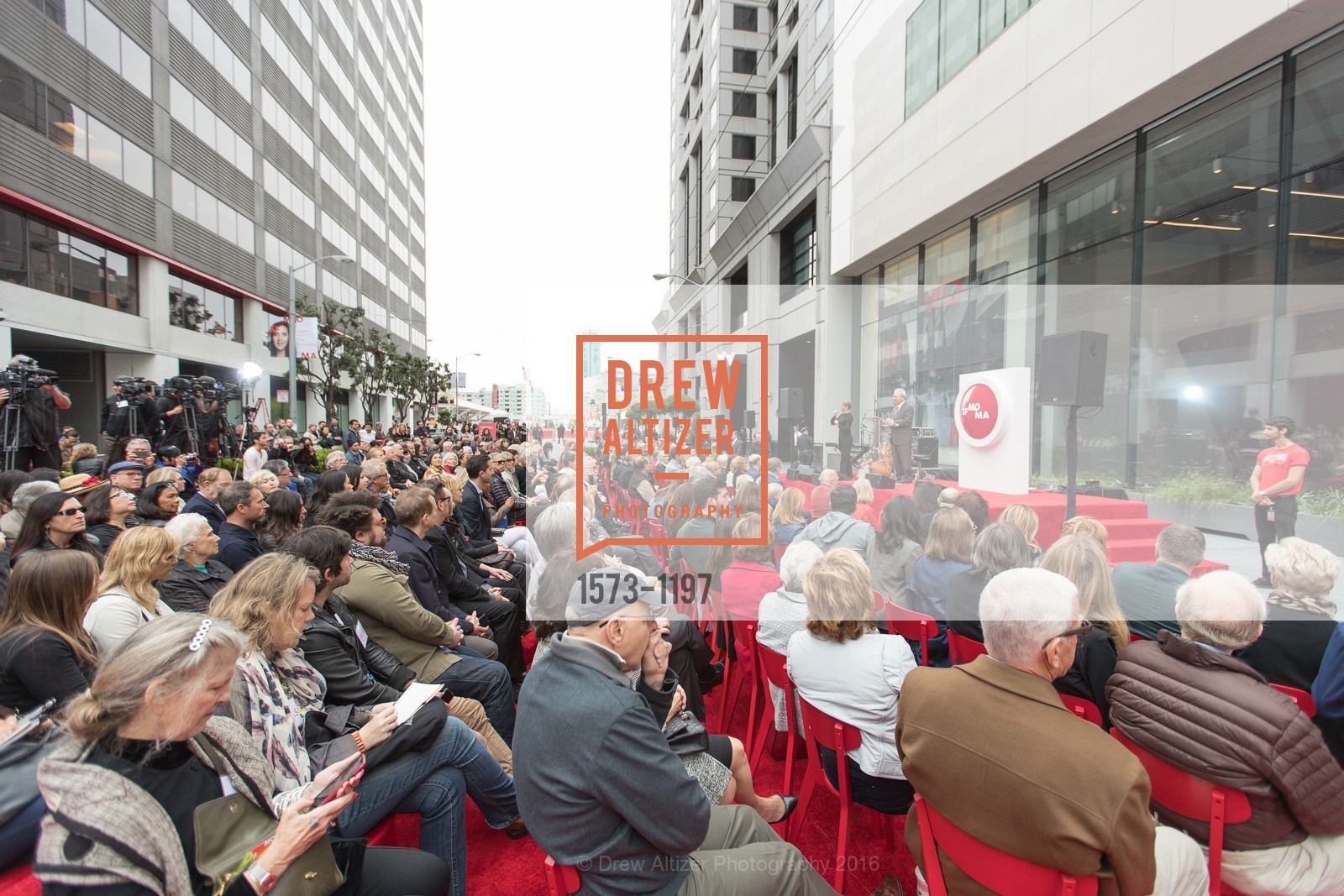 Atmosphere, SFMOMA Ribbon Cutting Opening Day, SFMOMA. 151 3rd St, May 13th, 2016, Photo #1573-1197 Atmosphere, Photo #1573-1197