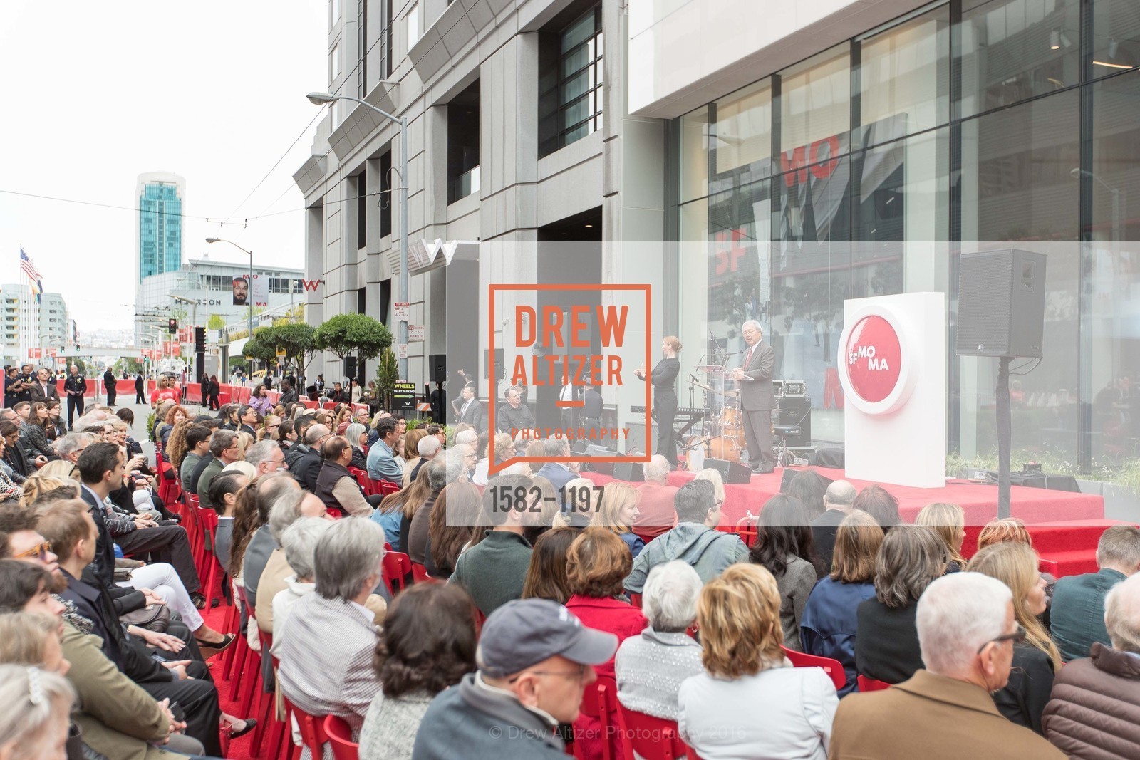 Atmosphere, SFMOMA Ribbon Cutting Opening Day, SFMOMA. 151 3rd St, May 13th, 2016, Photo #1582-1197 Atmosphere, Photo #1582-1197