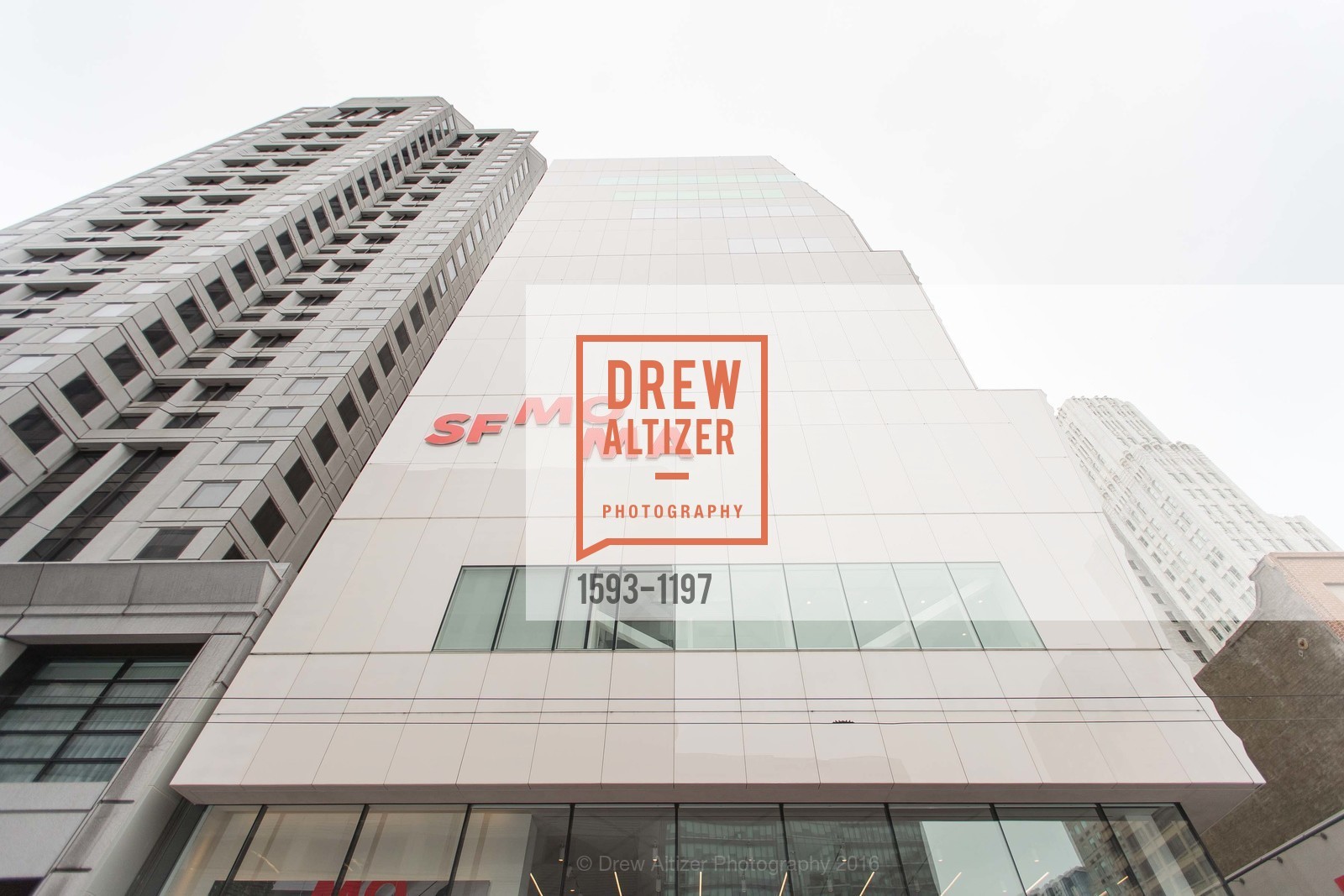 Atmosphere, SFMOMA Ribbon Cutting Opening Day, SFMOMA. 151 3rd St, May 13th, 2016, Photo #1593-1197 Atmosphere, Photo #1593-1197