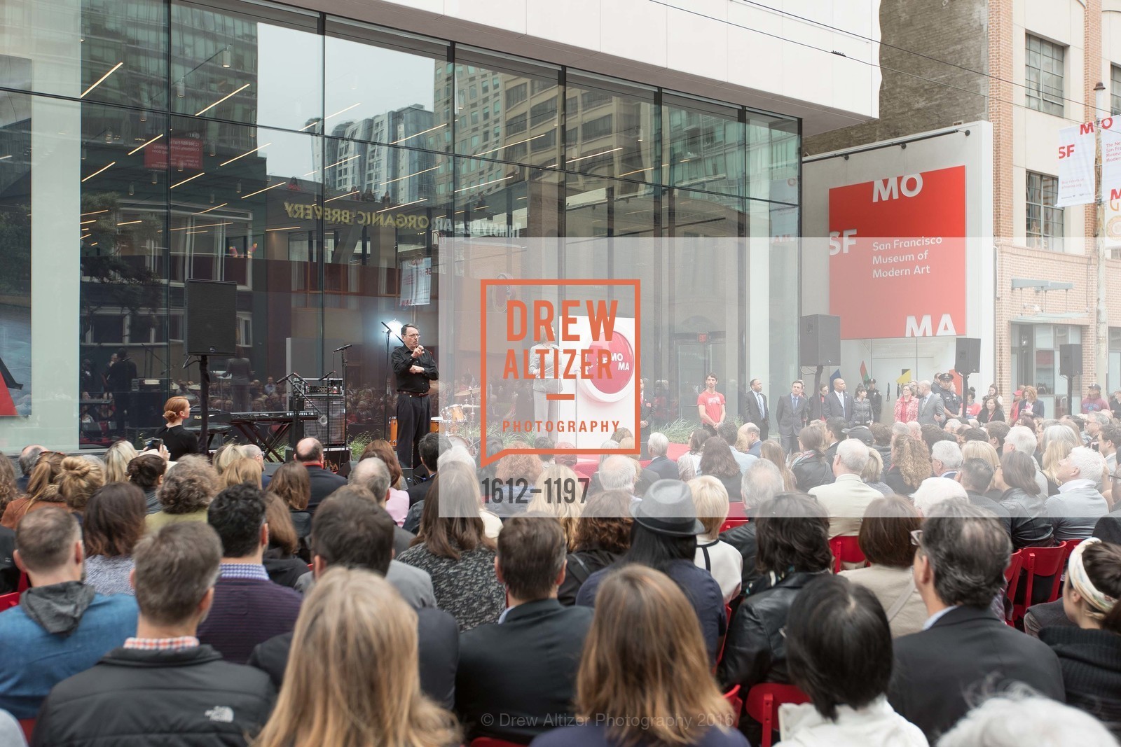 Atmosphere, SFMOMA Ribbon Cutting Opening Day, SFMOMA. 151 3rd St, May 13th, 2016, Photo #1612-1197 Atmosphere, Photo #1612-1197