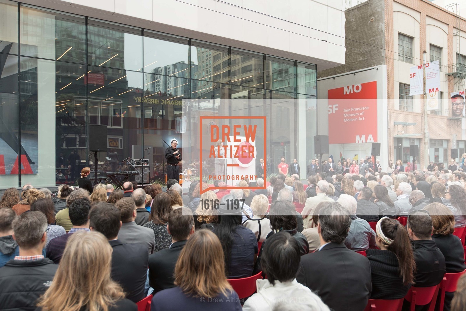 Atmosphere, SFMOMA Ribbon Cutting Opening Day, SFMOMA. 151 3rd St, May 13th, 2016, Photo #1616-1197 Atmosphere, Photo #1616-1197