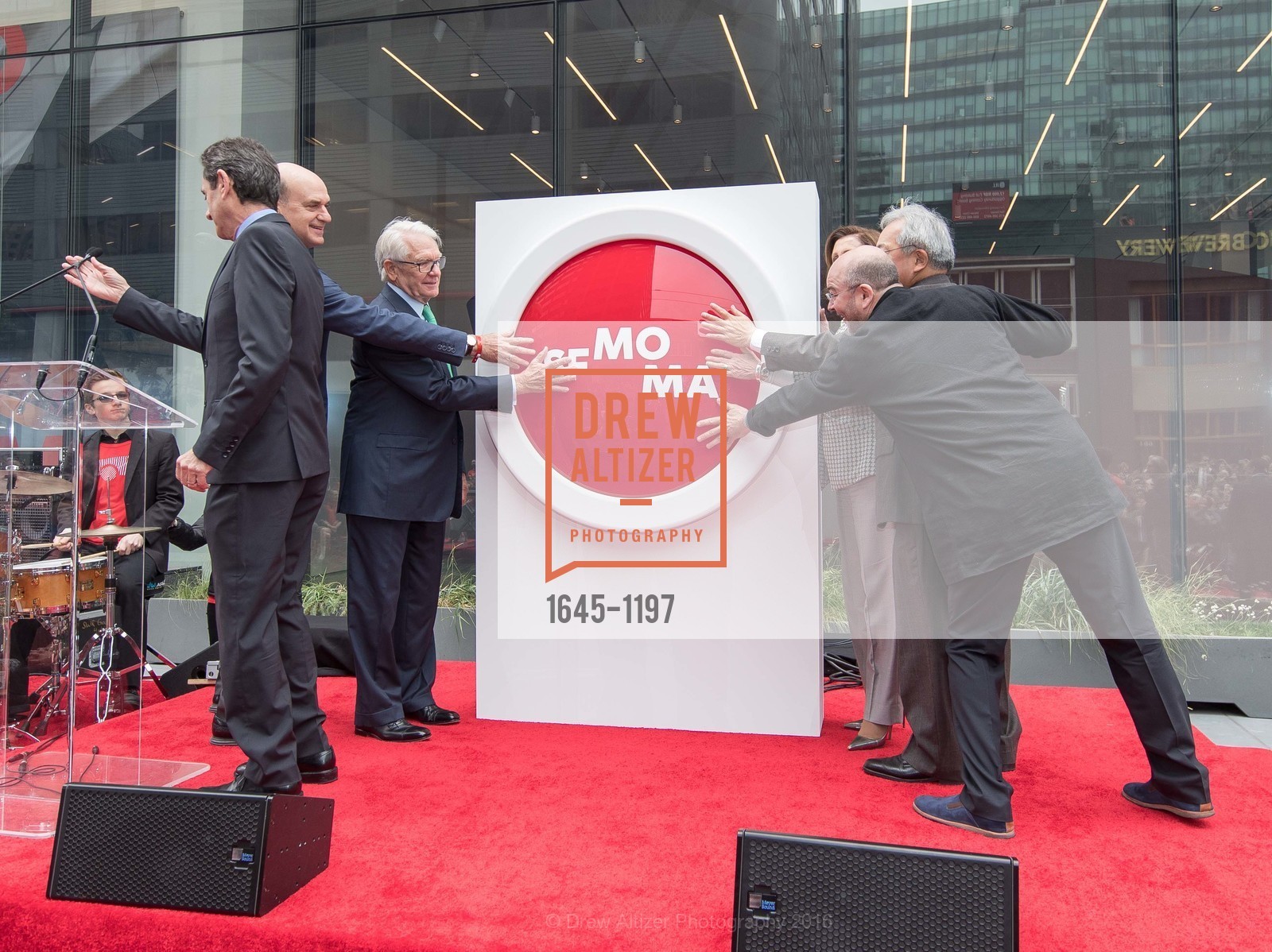 Bob Fisher, Neal Benezra, Nancy Pelosi, Ed Lee, Craig Dykers, SFMOMA Ribbon Cutting Opening Day, SFMOMA. 151 3rd St, December 12th, 2017, Photo #1645-1197 Bob Fisher, Neal Benezra, Nancy Pelosi, Ed Lee, Craig Dykers, Photo #1645-1197