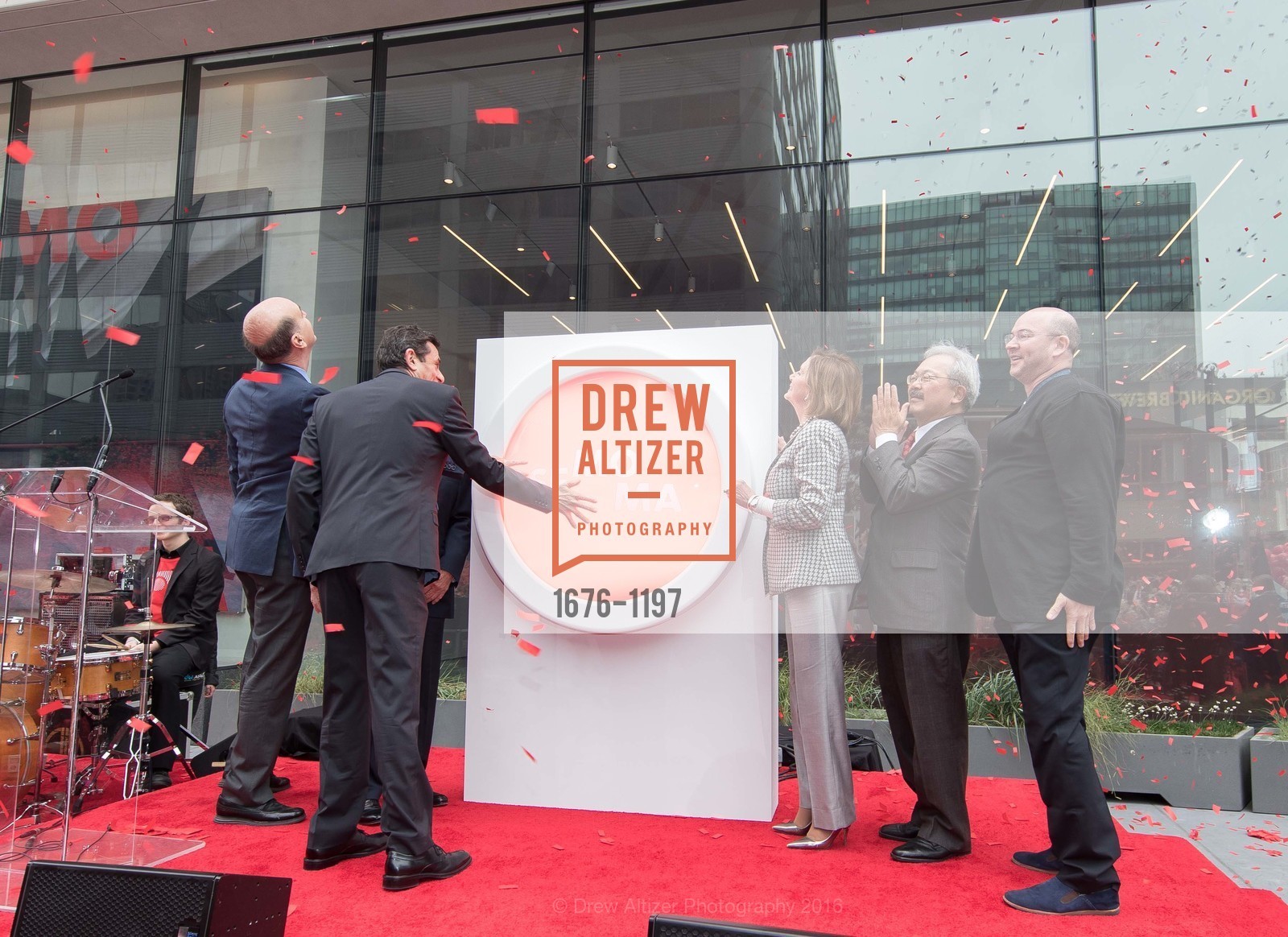 Bob Fisher, Neal Benezra, Nancy Pelosi, Ed Lee, Craig Dykers, SFMOMA Ribbon Cutting Opening Day, SFMOMA. 151 3rd St, December 12th, 2017, Photo #1676-1197 Bob Fisher, Neal Benezra, Nancy Pelosi, Ed Lee, Craig Dykers, Photo #1676-1197