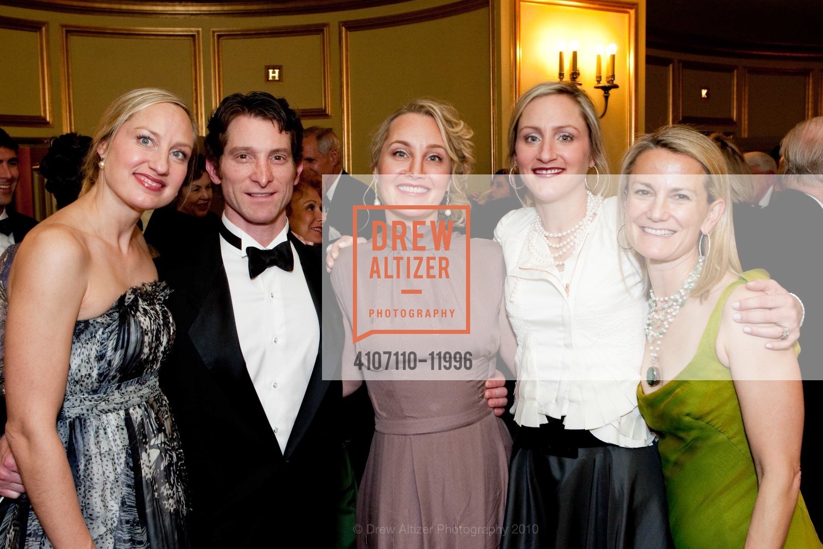 Hillary Glenn, Matt Richardson, Erin Glenn, Shawn Glenn Chick, SF Ballet Opening Night Gala: Silver Celebration, US, January 21st, 2010, Photo #4107110-11996 Hillary Glenn, Matt Richardson, Erin Glenn, Shawn Glenn Chick, Photo #4107110-11996