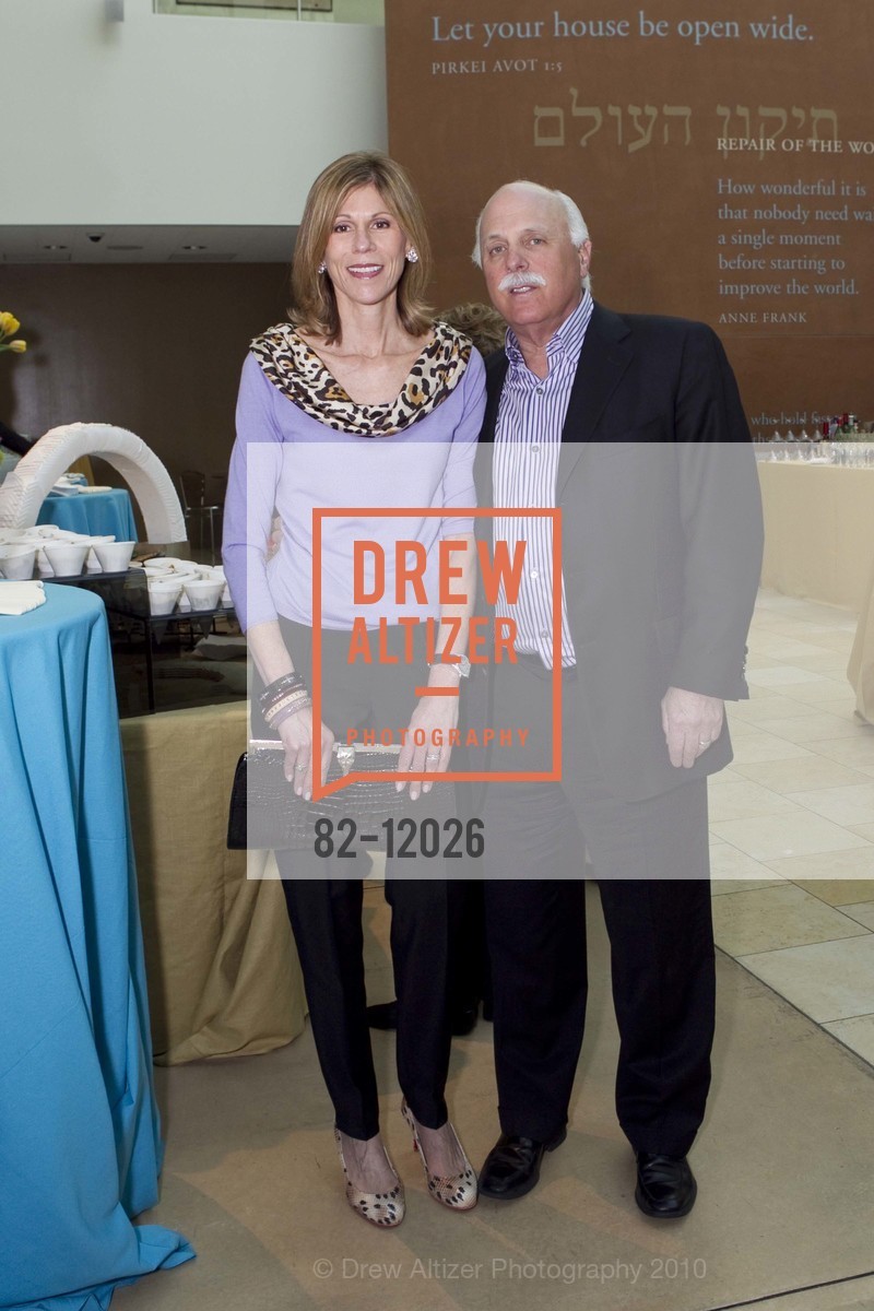 Vicki Kahn, Scott Kahn, Photo #82-12026