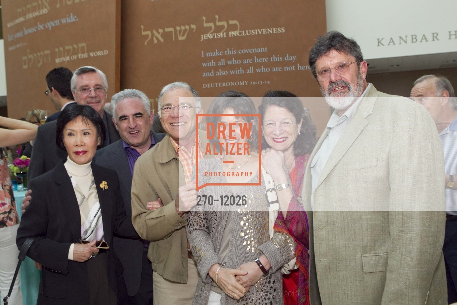 Susan Koret, Jack Collins, Adam Hirschfelder, Bob Friend, Bethany Hornthal, Ingrid Tauber, Frank Taforo, Showcase: a Celebration fundraiser for JCCSF featuring MANDY PATINKIN, US, April 18th, 2010, Photo #270-12026 Susan Koret, Jack Collins, Adam Hirschfelder, Bob Friend, Bethany Hornthal, Ingrid Tauber, Frank Taforo, Photo #270-12026
