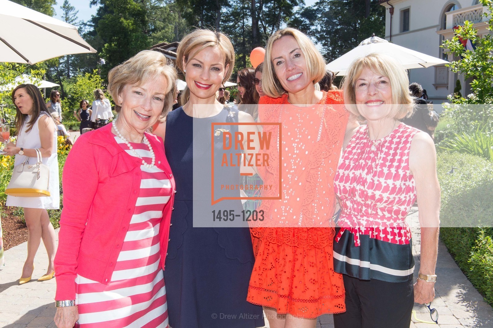 Mary Pulley, Shawna Droese, Kimberly Wickham, Jane Jackson, Parca Libre hosts An Afternoon in Old Havana, Private Residence, Photo #1495-1203 Mary Pulley, Shawna Droese, Kimberly Wickham, Jane Jackson, Photo #1495-1203