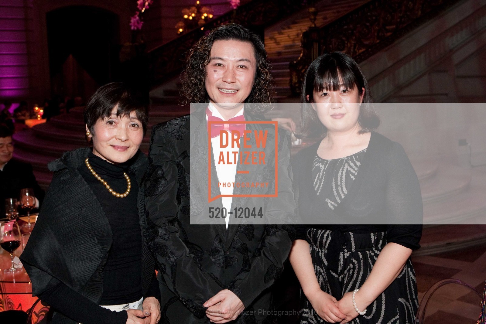 Akiko Suyama, Rujun Wu, Wakana Arai, San Francisco Symphony's Chinese New Year Concert & Celebration, US, February 27th, 2010, Photo #520-12044 Akiko Suyama, Rujun Wu, Wakana Arai, Photo #520-12044