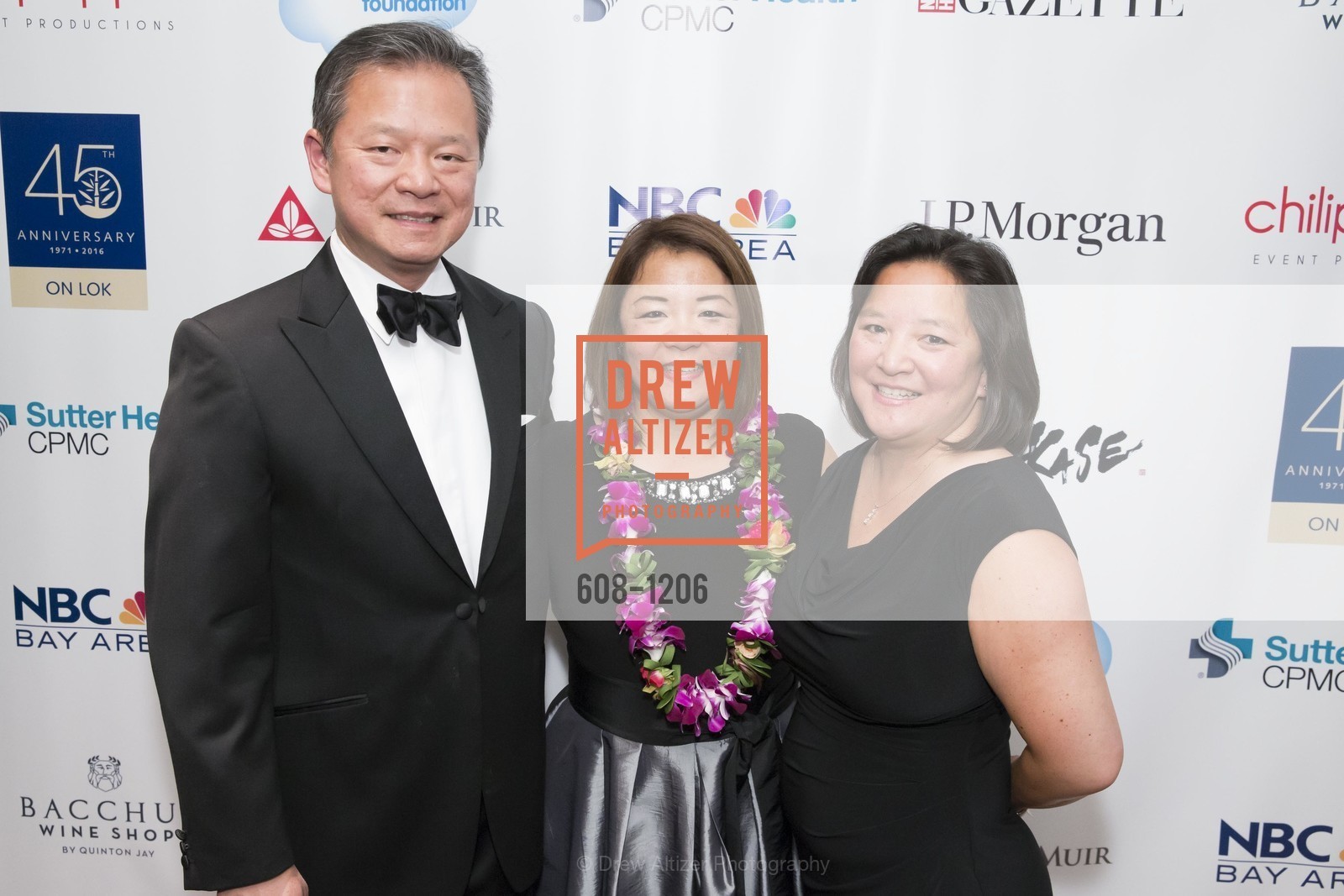 Jim Li, Grace Li, Jeanette Li, On Lok's 45th Anniversary Spring Gala, InterContinental San Francisco Hotel. 888 Howard St, Photo #608-1206 Jim Li, Grace Li, Jeanette Li, Photo #608-1206