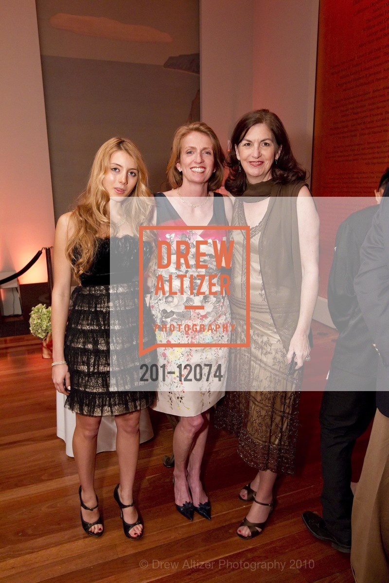 Lucrezia Buccellati, Marta Benson, Kim Wise, Photo #201-12074