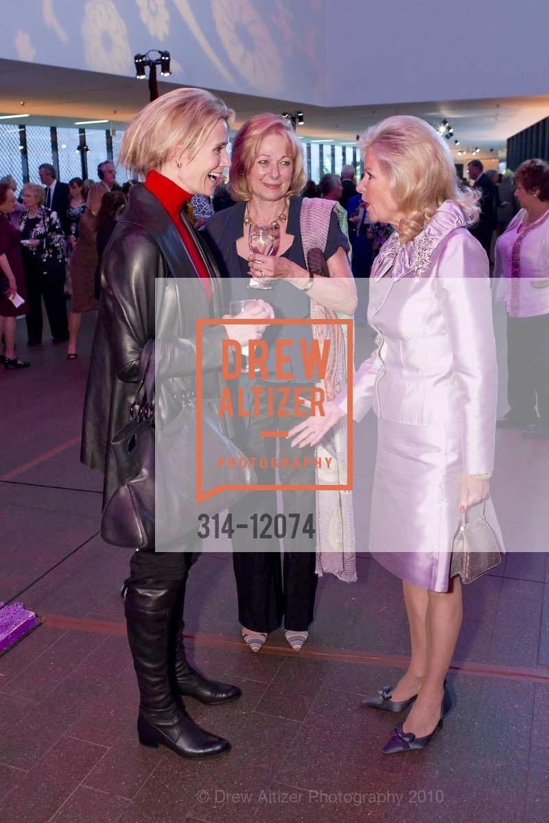 Jennifer Siebel Newsom, Susan Swartz, Dede Wilsey, BOUQUETS TO ARTS GALA at the De Young Museum, US, April 19th, 2010, Photo #314-12074 Jennifer Siebel Newsom, Susan Swartz, Dede Wilsey, Photo #314-12074