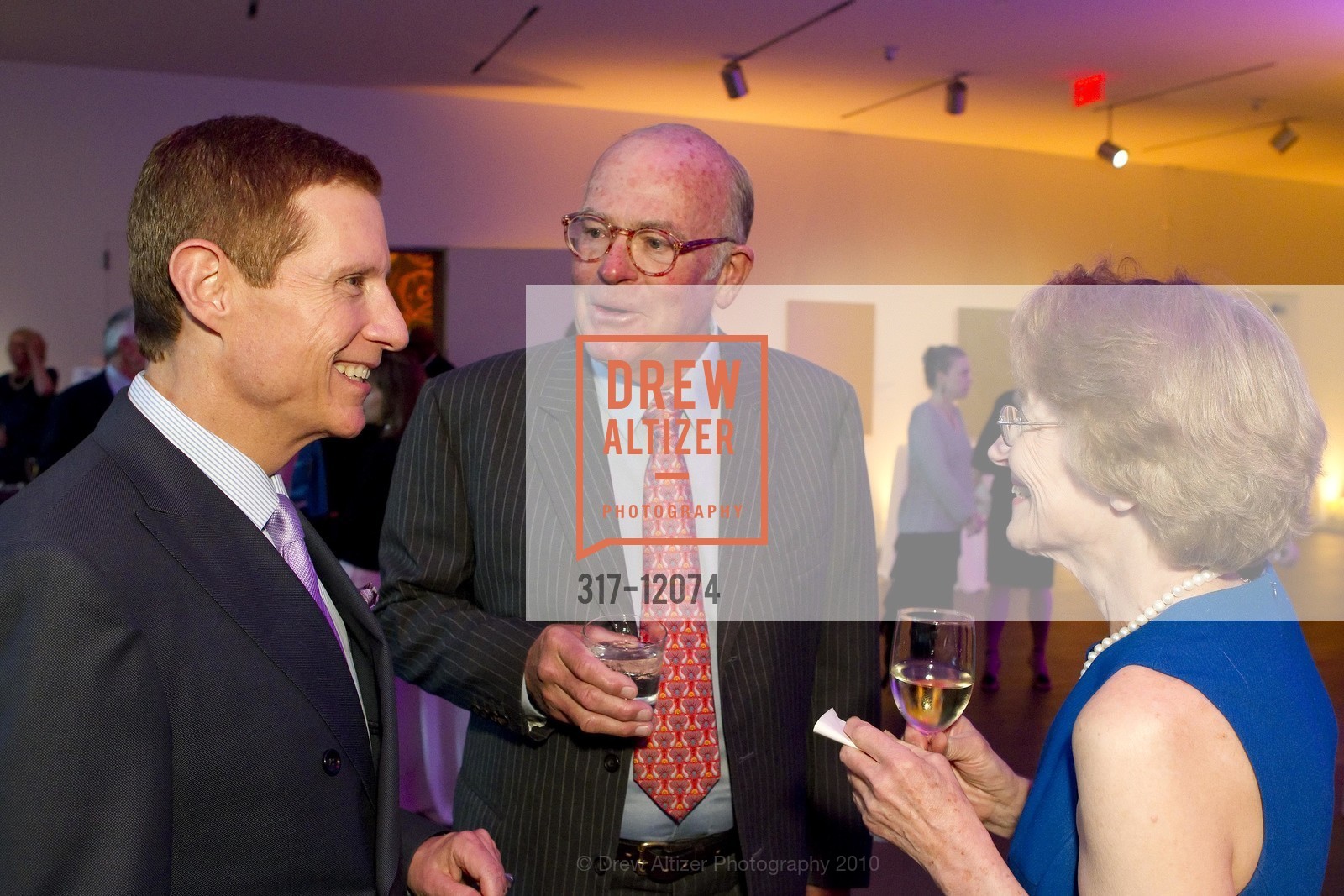 John Buchanan, David Blanton, Jean Hamilton, BOUQUETS TO ARTS GALA at the De Young Museum, US, April 19th, 2010, Photo #317-12074 John Buchanan, David Blanton, Jean Hamilton, Photo #317-12074