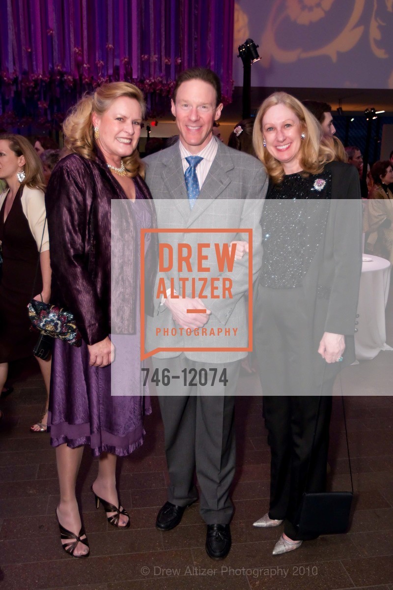 Louisa Heer, Tom McConnell, Trish Turner, BOUQUETS TO ARTS GALA at the De Young Museum, US, April 19th, 2010, Photo #746-12074 Louisa Heer, Tom McConnell, Trish Turner, Photo #746-12074