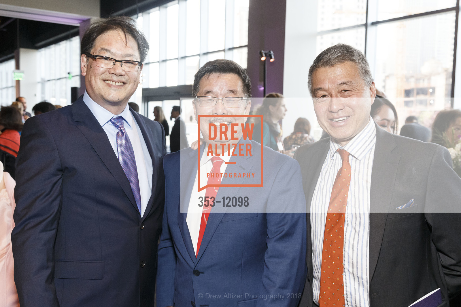 Tracy Lum, Ray Ju, Lawland Long, Photo #353-12098