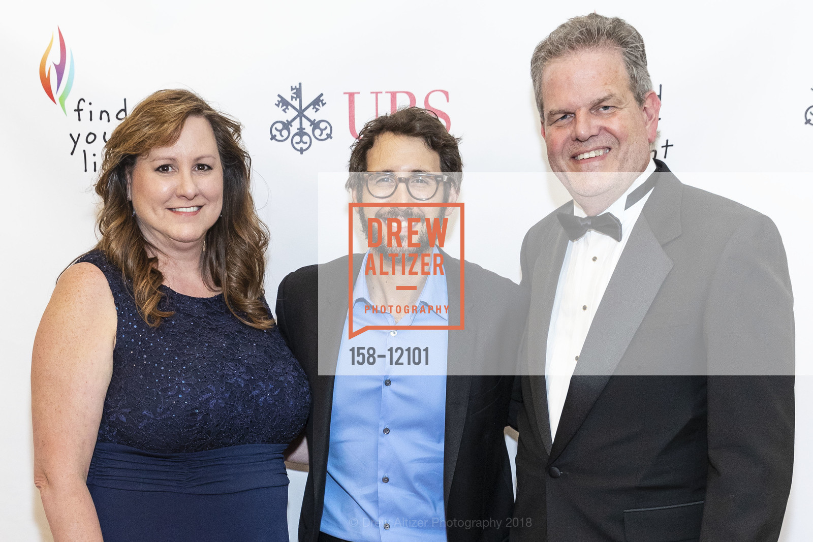 Cindi Priem, Josh Groban, Curtis Priem, FIND YOUR LIGHT FOUNDATION 2018 Gala hosted by Josh Groban, Ritz Carlton Half Moon Bay, Ballroom. 1 Miramontes Point Rd, May 19th, 2018, Photo #158-12101 Cindi Priem, Josh Groban, Curtis Priem, Photo #158-12101