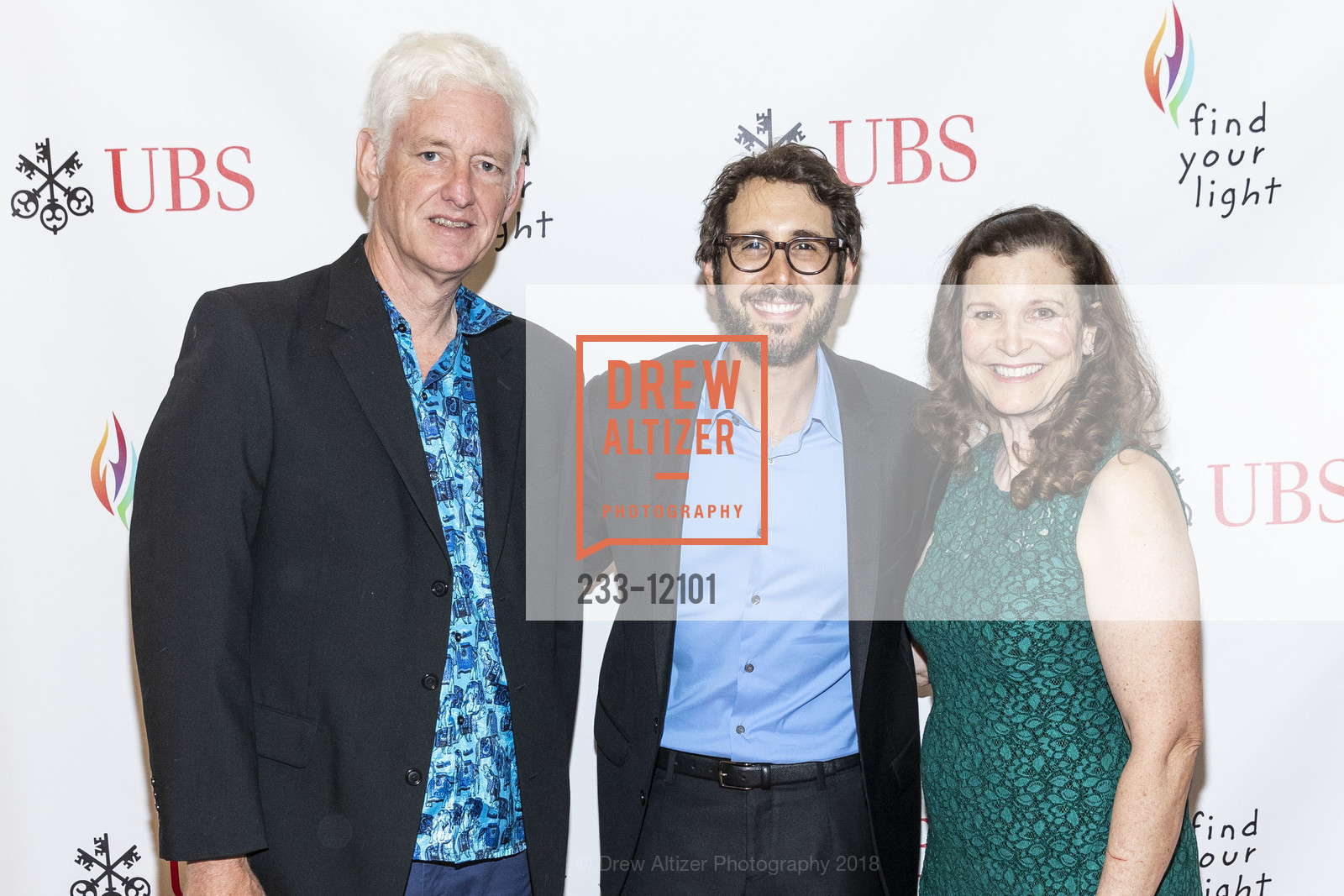 Peter Norvig, Josh Groban, Kris Norvig, FIND YOUR LIGHT FOUNDATION 2018 Gala hosted by Josh Groban, Ritz Carlton Half Moon Bay, Ballroom. 1 Miramontes Point Rd, May 19th, 2018, Photo #233-12101 Peter Norvig, Josh Groban, Kris Norvig, Photo #233-12101