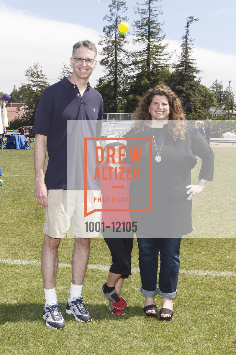 John Hoch, Nathan Hoch, Amy Wender-Hoch, Children's Champions 2018, Menlo College, Cartan Athletic Field. 1000 El Camino Real, May 19th, 2018, Photo #1001-12105 John Hoch, Nathan Hoch, Amy Wender-Hoch, Photo #1001-12105