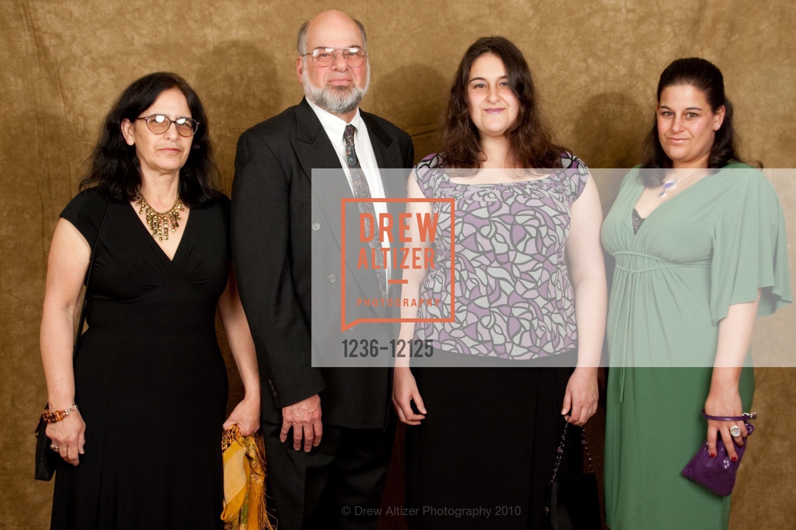 Kay Barchas, Mark Barchas, Shana Barchas, Tammy Barchas, 160th Anniversary FAMMY AWARDS Gala, US, March 21st, 2010, Photo #1236-12125 Kay Barchas, Mark Barchas, Shana Barchas, Tammy Barchas, Photo #1236-12125