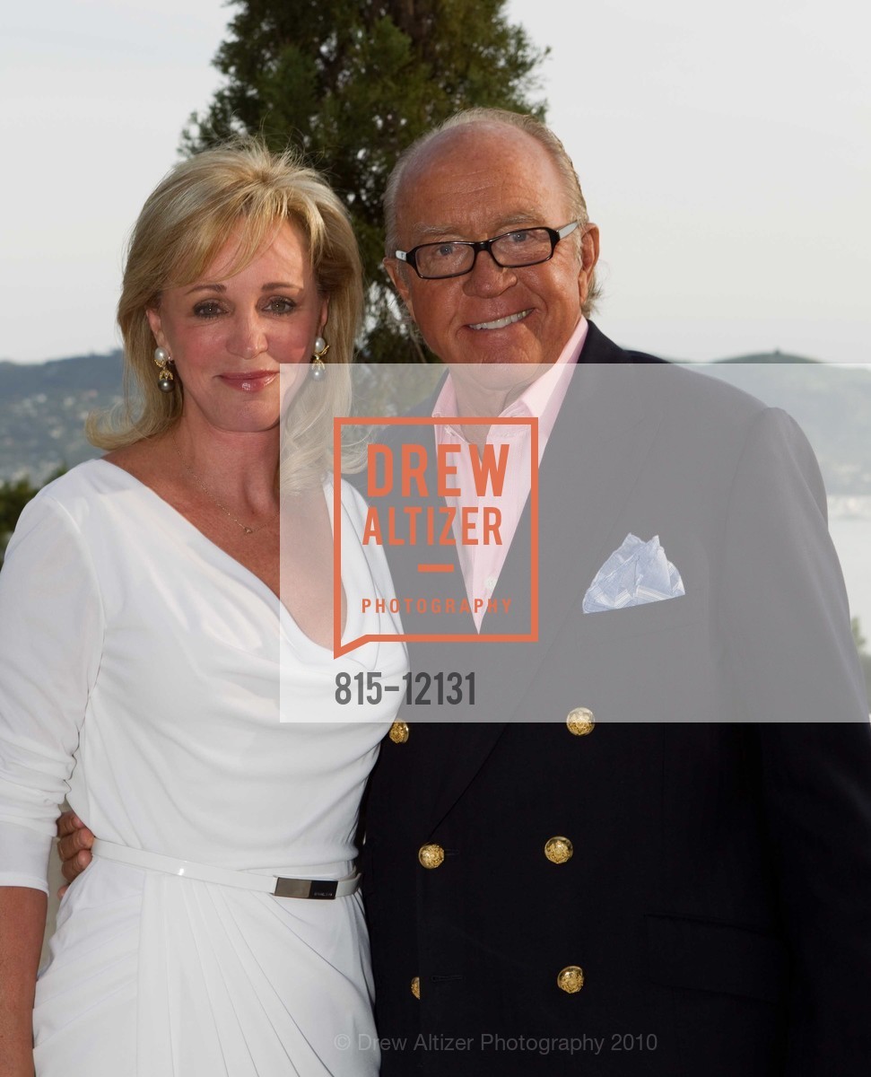 Patricia Stephens, Don Stephens, SAKS FIFTH AVENUE and Elizabeth Thieriot hosting an event benefiting The Saint Francis Foundation, US, May 13th, 2010, Photo #815-12131 Patricia Stephens, Don Stephens, Photo #815-12131