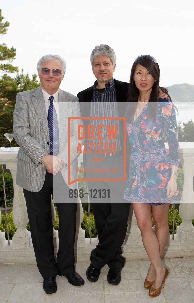 John Lavorgna, Lou Hawthorne, Song Schreiber, SAKS FIFTH AVENUE and Elizabeth Thieriot hosting an event benefiting The Saint Francis Foundation, US, May 13th, 2010, Photo #898-12131 John Lavorgna, Lou Hawthorne, Song Schreiber, Photo #898-12131