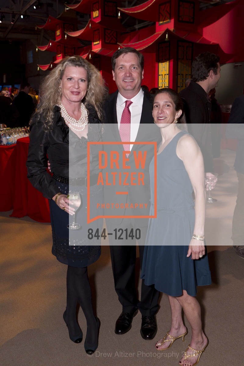 Shirley Robinson, Michael Wais, Lisa Podos, The San Francisco Fall Antiques Show Preview Party Benefit Gala, US, October 28th, 2010, Photo #844-12140 Shirley Robinson, Michael Wais, Lisa Podos, Photo #844-12140